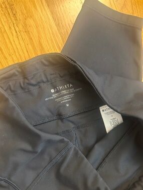 Athleta Ultimate Stash Pocket 7/8 Tight